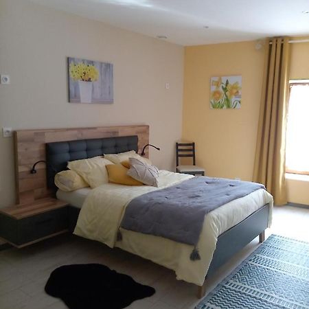 Jonquille Chic La Piccola Venezia Bed & Breakfast Vrécourt Dış mekan fotoğraf