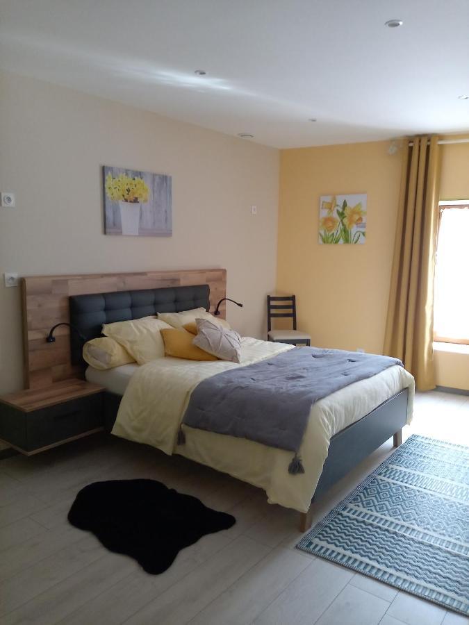Jonquille Chic La Piccola Venezia Bed & Breakfast Vrécourt Dış mekan fotoğraf