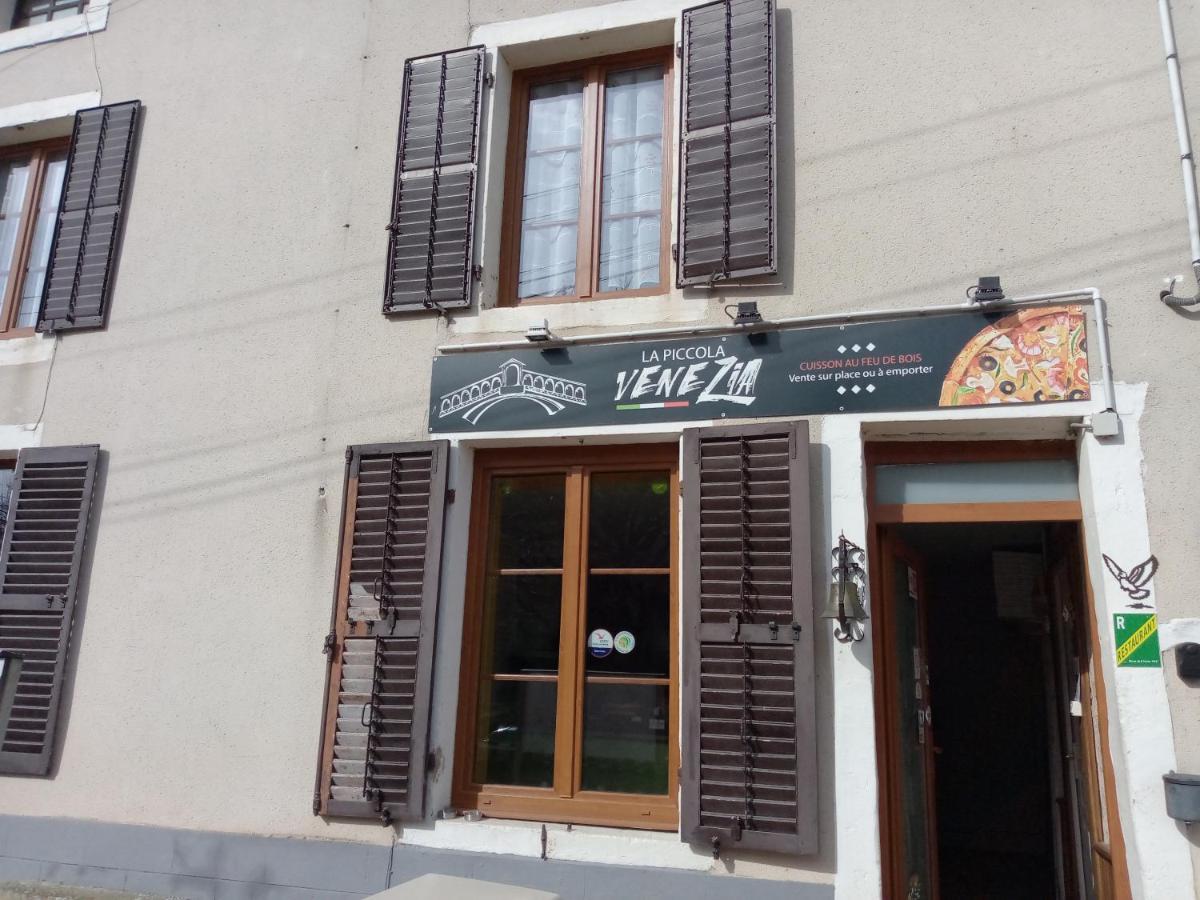 Jonquille Chic La Piccola Venezia Bed & Breakfast Vrécourt Dış mekan fotoğraf